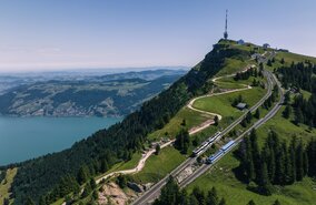 Rigibahn mit Vierwaldstättersee im Hintergrund | © GettyImages.com/Michael Hausmann