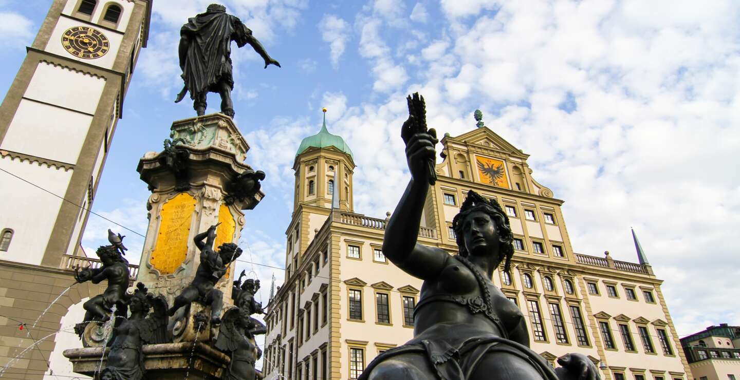 Blick auf den Prachtbrunnen in Augsburg | © Gettyimages.com/Spectral-Design