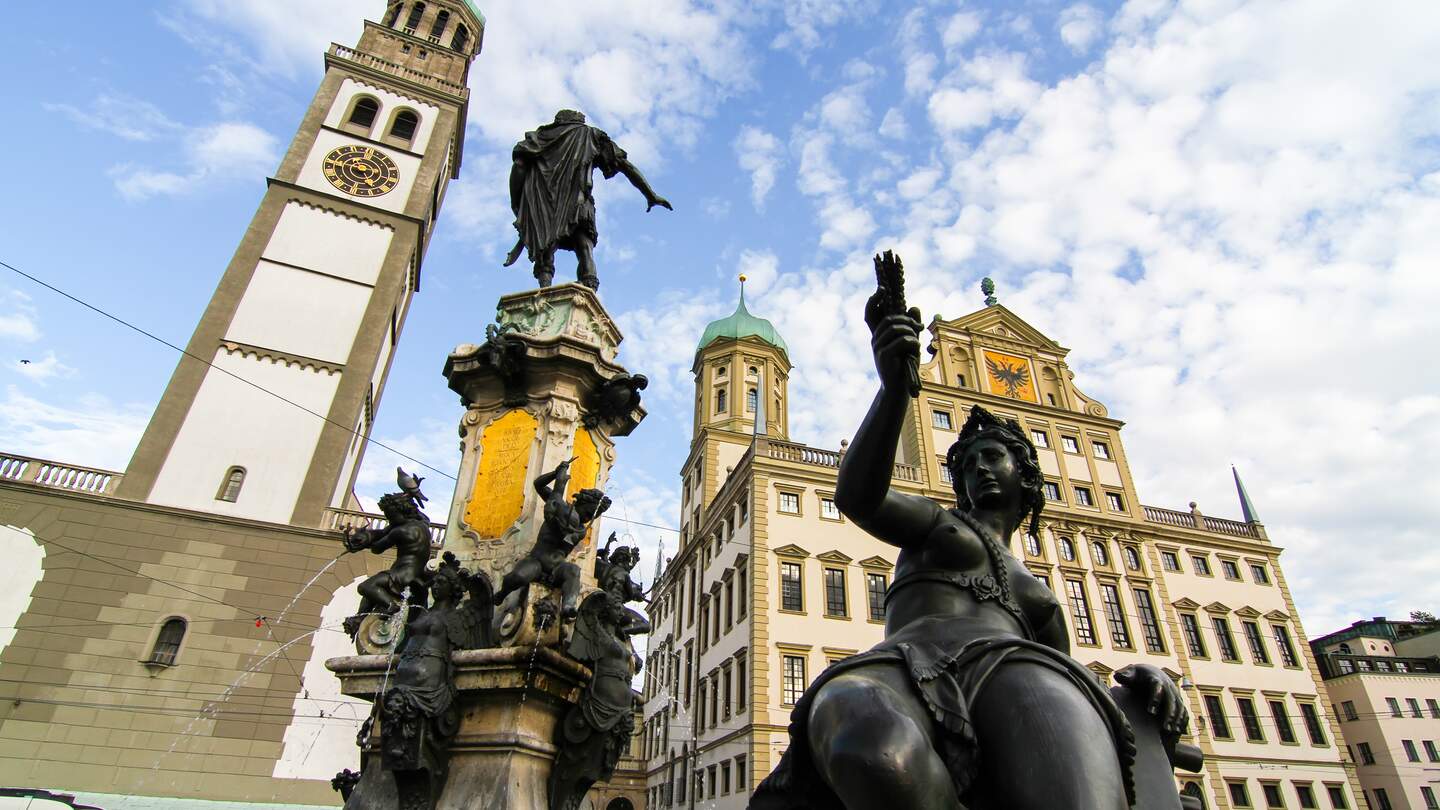 Blick auf den Prachtbrunnen in Augsburg | © Gettyimages.com/Spectral-Design