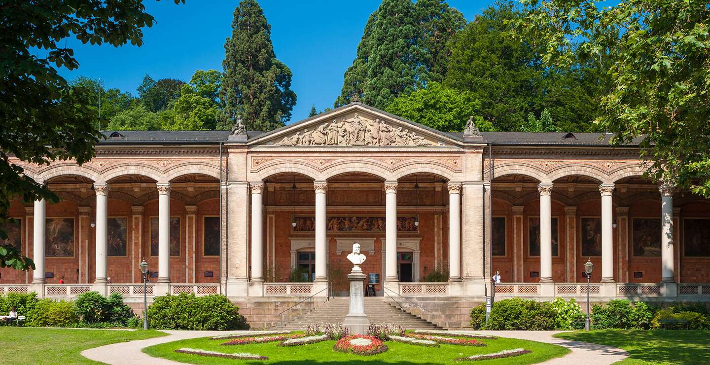 Trinkhalle in Baden Baden | © Gettyimages.com/Jürgen Wacken