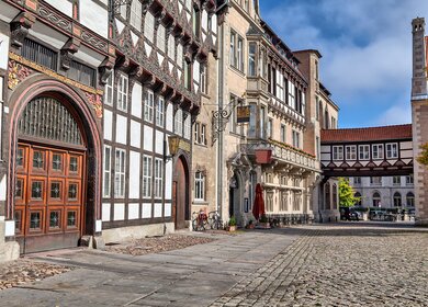 Historische Gebäude am Burgplatz im Zentrum von Braunschweig | © GettyImages.com/bbsferrari