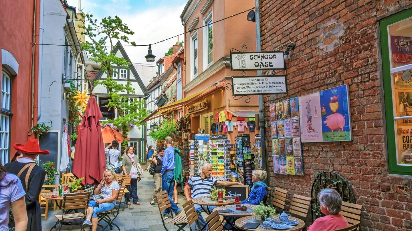 Im Viertel Schnoor, einer Altstadtstraße in der Bremer Innenstadt, UNESCO-Weltkulturerbe | © GettyImages.com/aldorado10