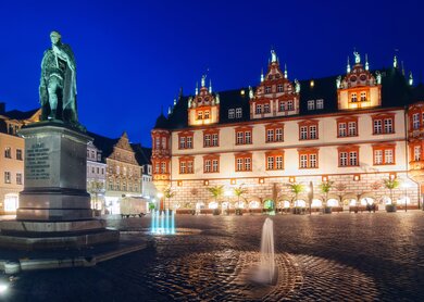 Das Stadthaus am Marktplatz von Coburg  | © GettyImages.com/	Juergen Sack