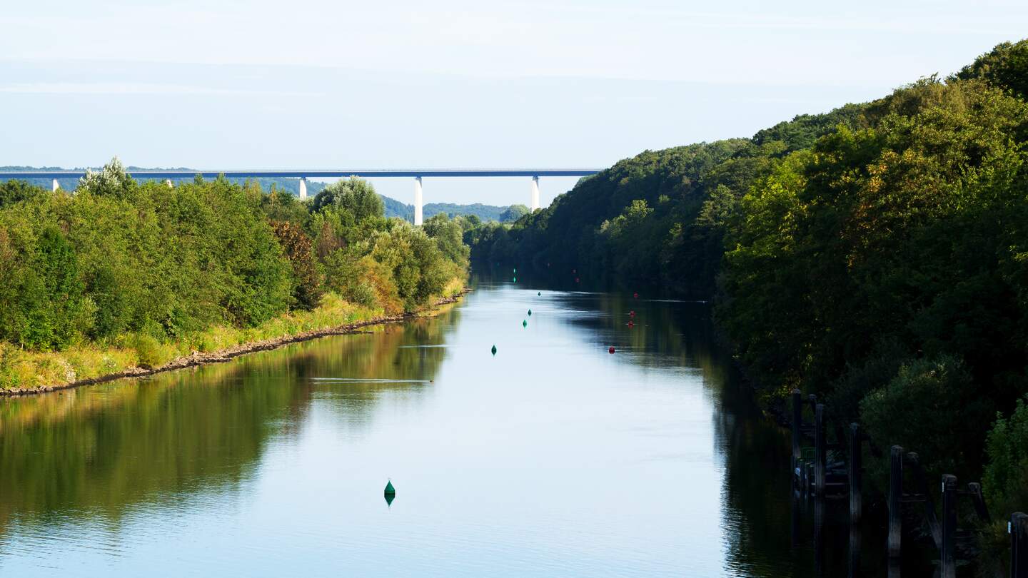 Blick auf die Ruhrtalbrücke in Essen | © Gettyimages.com/justhavealook