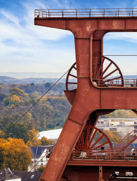 Schachtturm im Steinkohlenbergwerk in Essen | © Gettyimages.com/ewg3D