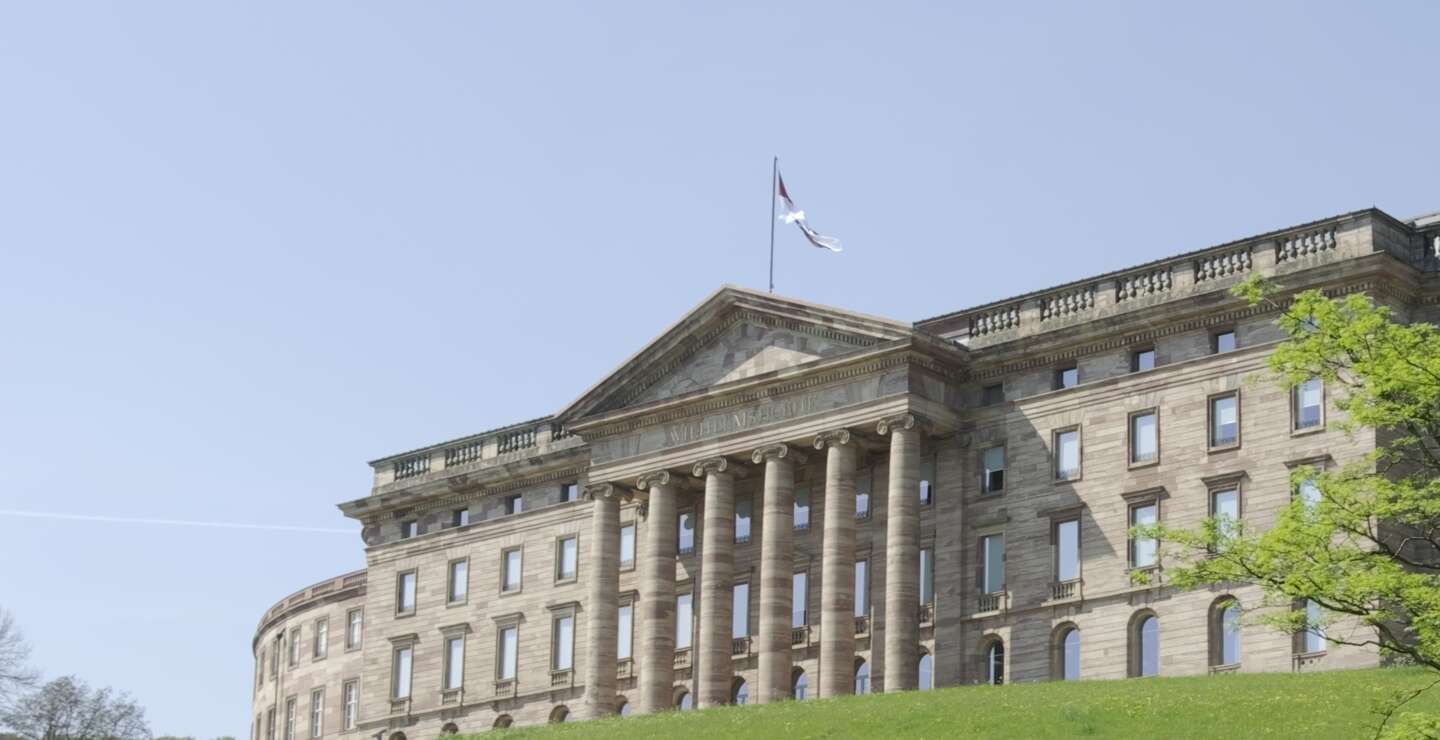 Das Schloss Wilhelmshöhe ist ein Schloss im Bergpark Wilhelmshoehe im hessischen Kassel | © Gettyimages.com/ClaudiaKnieling