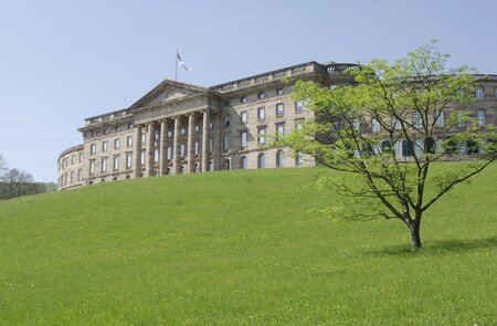 Das Schloss Wilhelmshöhe ist ein Schloss im Bergpark Wilhelmshoehe im hessischen Kassel | © Gettyimages.com/ClaudiaKnieling