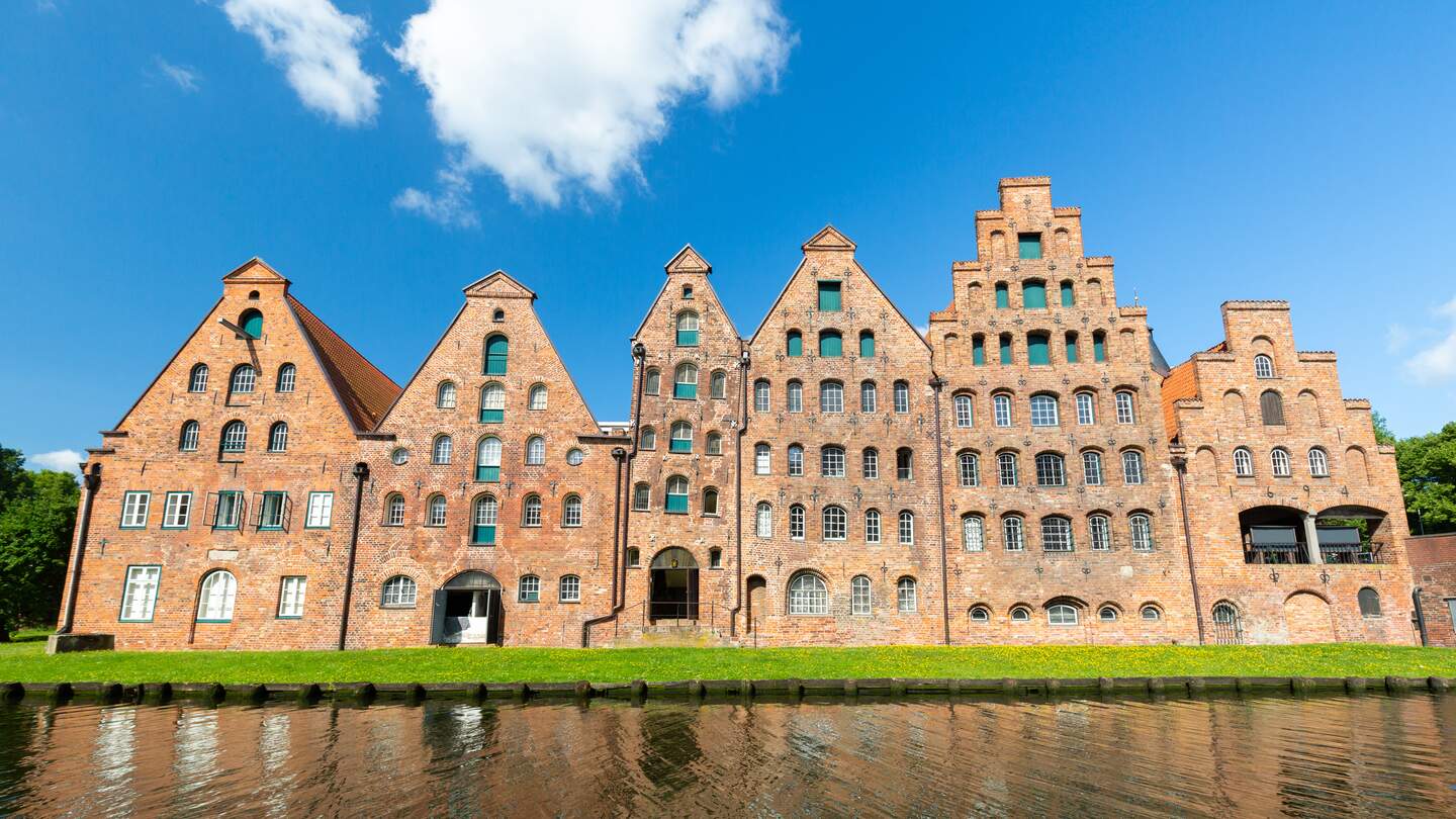 Frontansicht des Salzspeichers Luebeck | © Gettyimages.com/Christian Ader