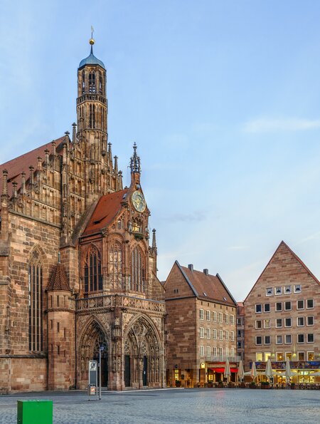 Blick auf die Frauenkirche in Nuernberg | © Gettyimages.com/Borisb17