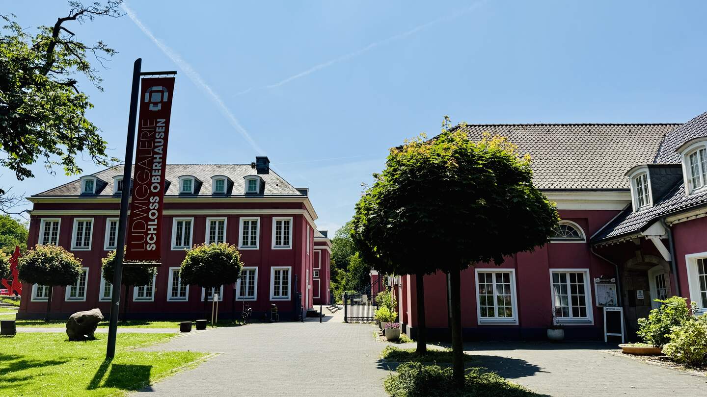 Rotes Oberhausen Schloss | © Michelle Khan