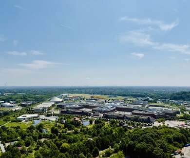 Aussicht von der Gastometerplattform über Oberhausens Neue Mitte mit dem Einkaufszentrum Westfield Centro und weiteren Attraktionen. | © Michelle Khan