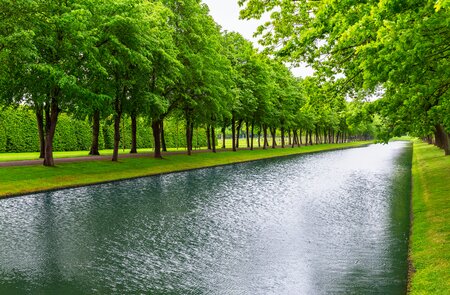 Kanal in einem Stadtpark in Schwerin | © Gettyimages.com/scanrail