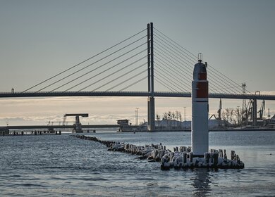 Ruegenbruecke und Ruegendamm in Stralsund | © Gettyimages.com/Volkmar Geyer