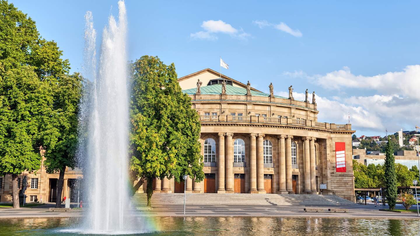 Das Staatstheater in Stuttgart | © Gettyimages.com/bbsferrari