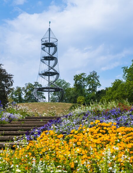 Hoehenpark Killesberg, Stuttgart mit bunten Blumen | ©  Gettyimages.com/Simon Dux