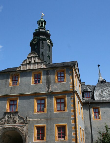 Das Stadtschloss von Weimar an einem sonnigen Tag | ©  Gettyimages.com/starmuc