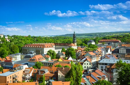 Ein Blick über die Stadt Weimar an einem sonnigen Tag | © Gettyimages.com/Nikada