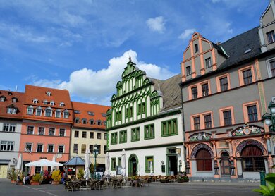 Blick auf einige Gebaeude der Weimarer Altstadt | © Gettyimages.com/ivanadb