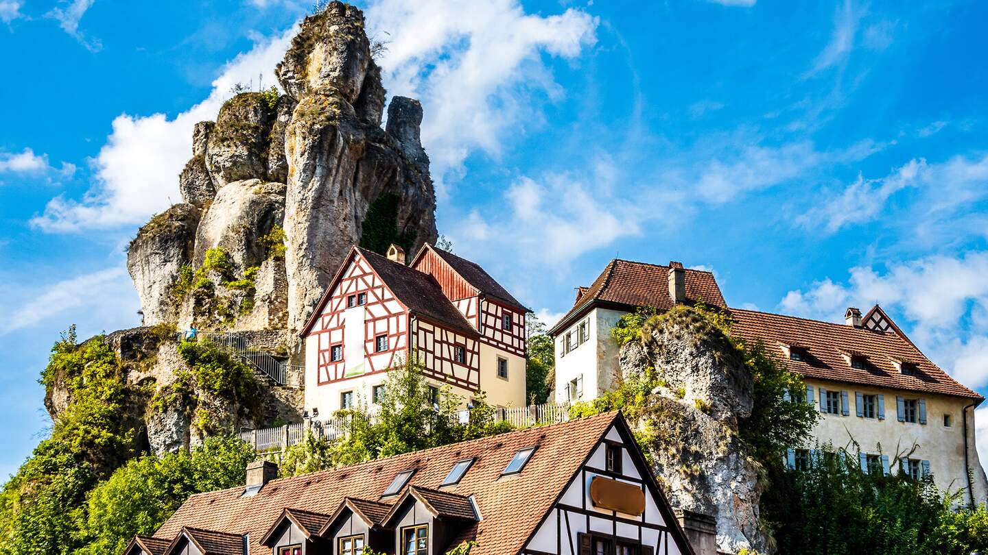 Landschaft und Altstadt bei Tuchersfeld | © Gettyimages.com/FooTToo