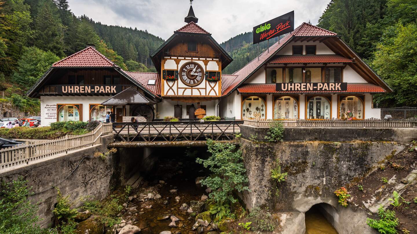 Groesste Kuckucksuhr der Welt bei Triberg im Schwarzwald | © Gettyimages.com/font83