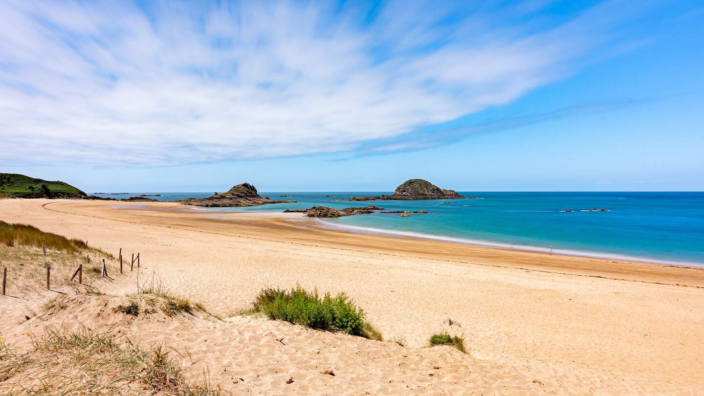 Ein Sandstrand in der Bretagne  | © pixabay/EddyBlondey
