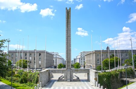 Monument im Stadtzentrum von Brest | © gettyimages.com/LisaStrachan