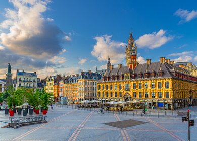 Le Grand Place im Stadtzentrum  im Lille Frankreich  | © Gettyimages.com/	Aliaksandr Antanovich