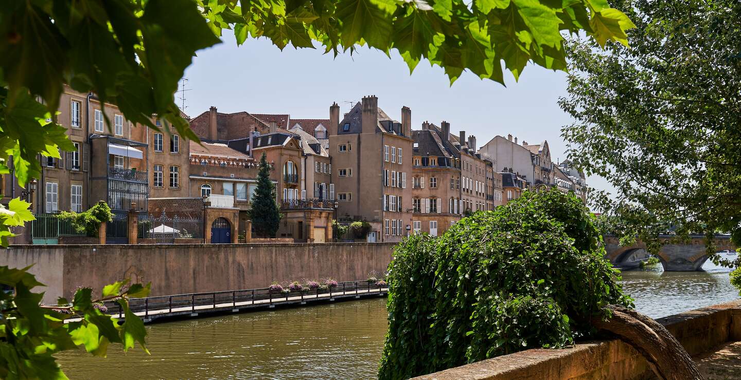 Blick auf die Mosel in Metz in der Altstadt, Lothringen, Frankreich | © Gettyimages.com/Wirestock