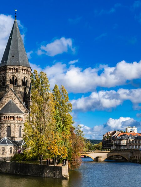 Blick auf den Temple Neuf in Metz, Lothringen, Frankreich | © Gettyimages.com/Reflexpixel