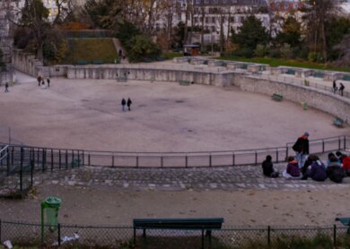 Arénes de Lutéce in Paris Abend  | © Gettyimages.com/prn-studio