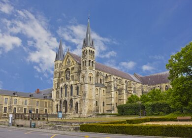 Bild von der Basilika Saint Remi in Reims, Stadt in Frankreich in der Champagne | © Gettyimages.com/walencienne