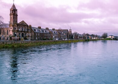 Häuser der Stadt Inverness | © pixabay.com/danielmanastireanu