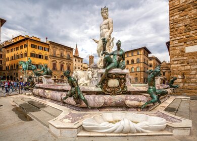 Neptunbrunnen auf der Piazza della Signoria in Florenz | © Gettyimages.com/Sazonoff
