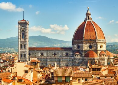 Blick auf die Duomo Santa Maria Del Fiore in Florenz | © Gettyimages.com/Flory