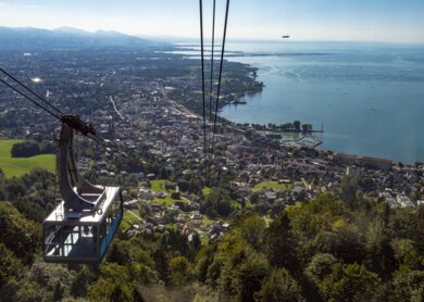 Blick auf Bregenz und Bodensee von Pfaenderbahn | © Gettyimages.com/Sjo