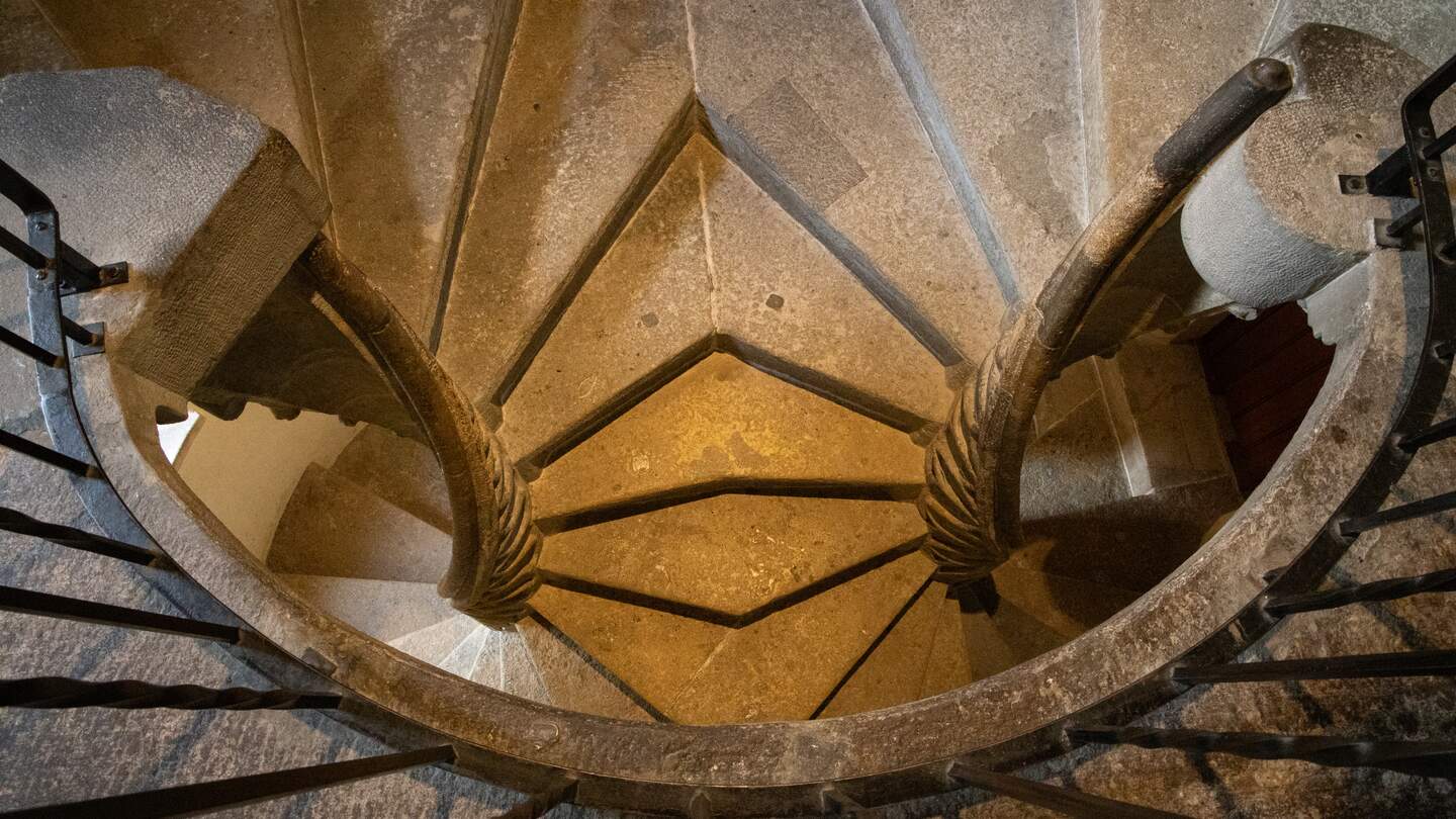 Doppelte Wendeltreppe in der Grazer Burg | © Gettyimages.com/Irmgard Unger-Eisele
