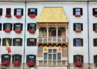Goldenes Dachl in der Altstadt von Innsbruck | © Gettyimages.com/cjfarr