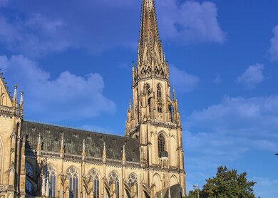 Blick auf die Marienkirche in Linz mit blauem Himmel | © Gettyimages.com/Rudolf Ernst