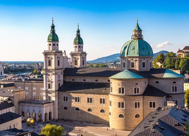Panoramablick auf den Salzburger Dom | © Gettyimages.com/bloodua