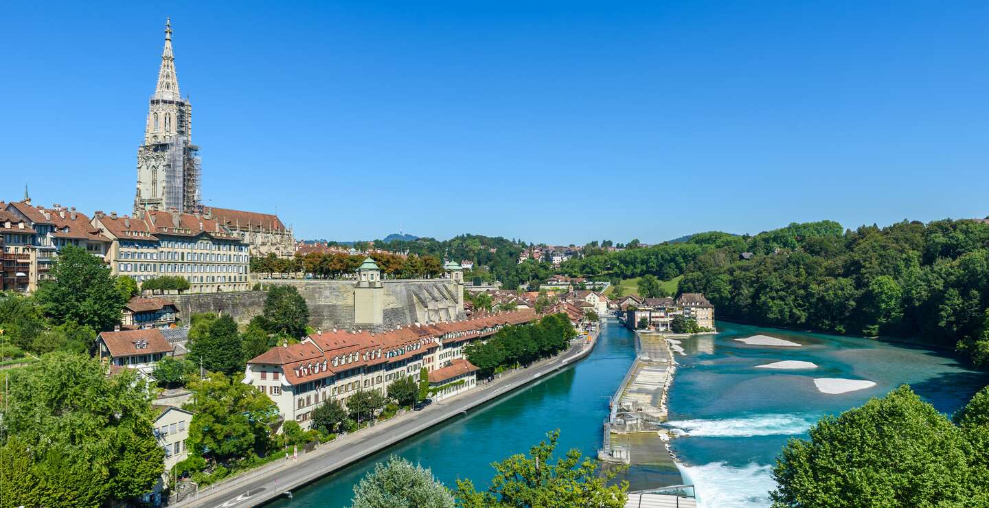 Berner Altstadt mit Fluss Aare | © Gettyimages.com/Simon Dannhauer