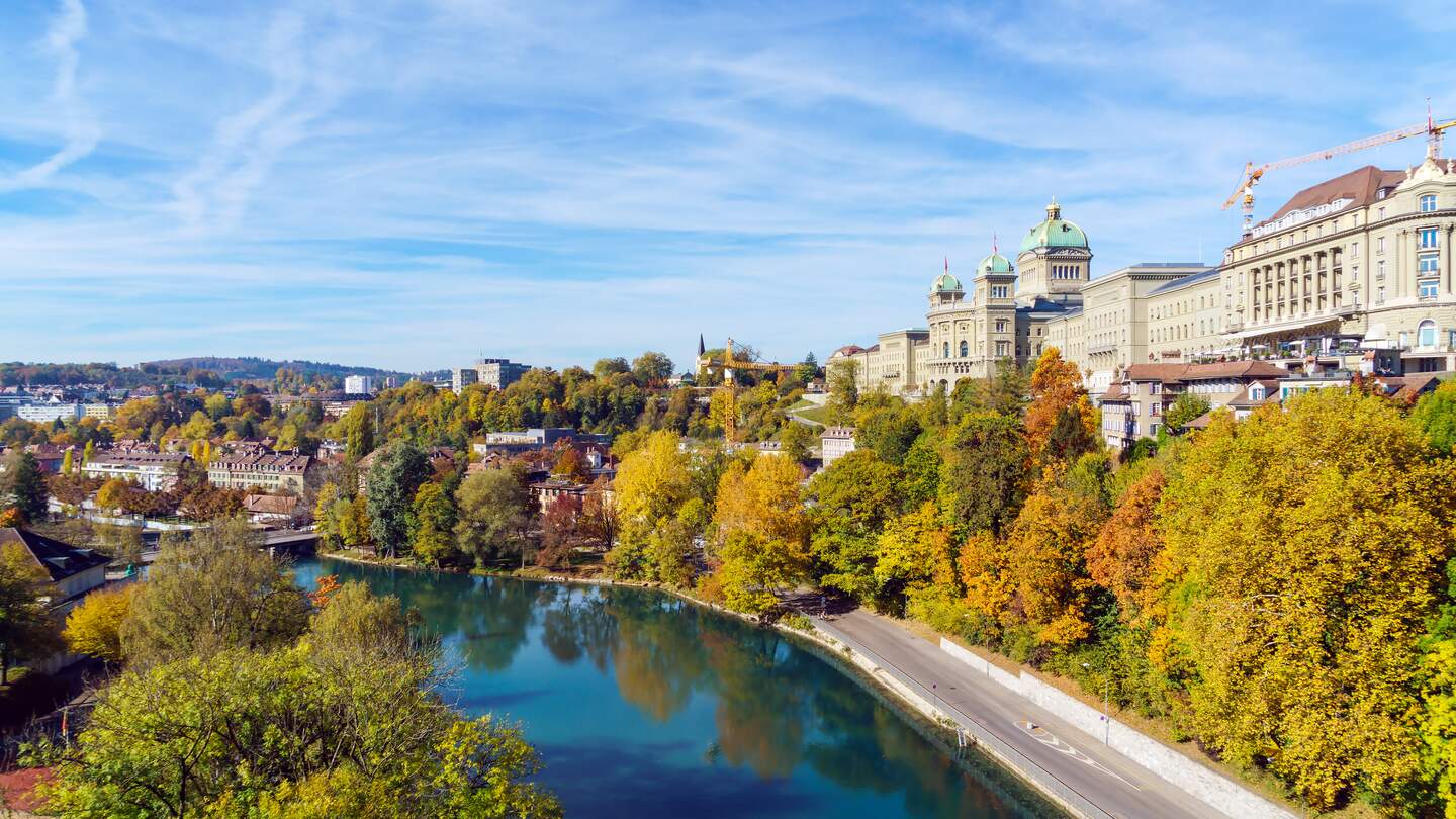 Blick auf das Parlamentsgebaeude der Stadt Bern | © Gettyimages.com/Rostislavv