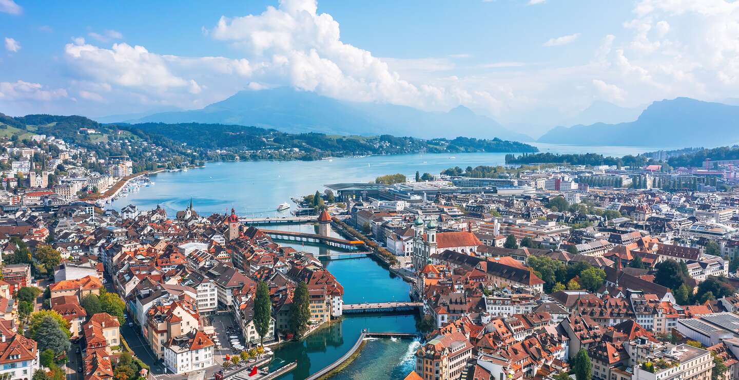 Sonniger Tag in Luzern | ©  gettyimages.com/taranchic