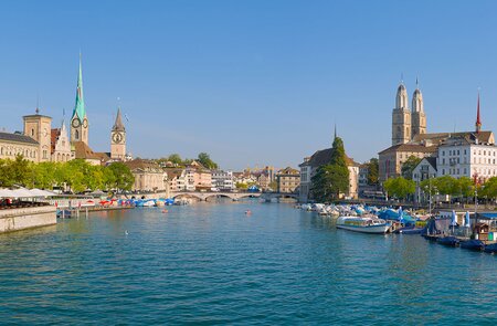 Panorama von Zuerich an einem Sommertag | © Gettyimages.com/SergiyN