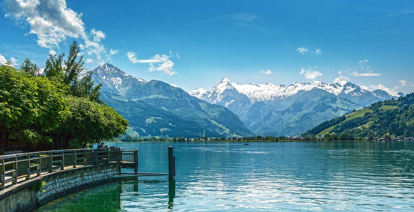 Zell am See mit Blick auf den See in Kitzsteinhorn | © Gettyimages.com/hiphunter