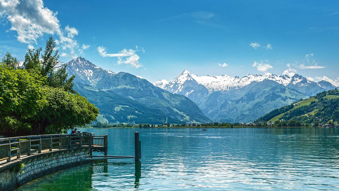Zell am See mit Blick auf den See in Kitzsteinhorn | © Gettyimages.com/hiphunter