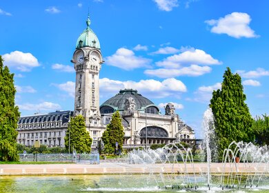 Blick auf das Bahnhofsgebäude vom Limoges mit seinem Uhrturm | © Gettyimgages.com/David Andres Gurierrez