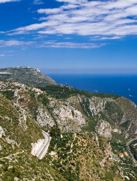 Aussichtspunkt auf der Grande Corniche, Provence, Nizza | © Gettyimages.com/Maui01