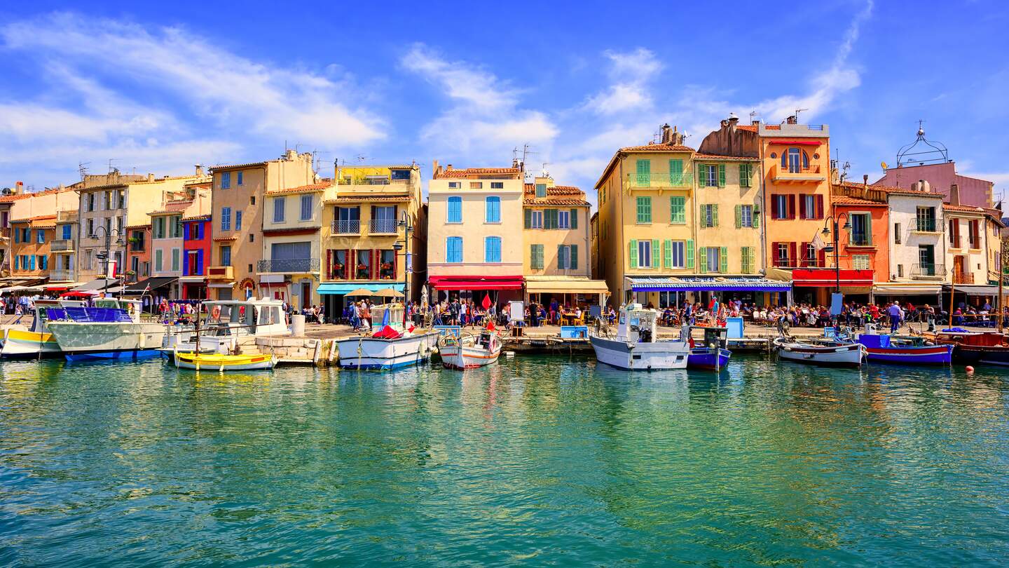 Cassis alte Stadt Hafenpromenade nähe Marseille | © Gettyimages.com/Xantana
