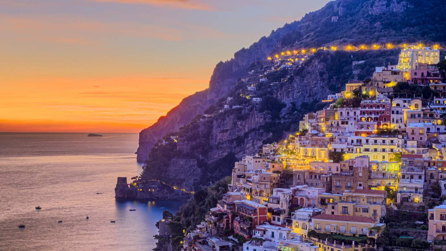 Stadt Positano an der Amalfikueste, Italien | © Gettyimages.com/donwhite