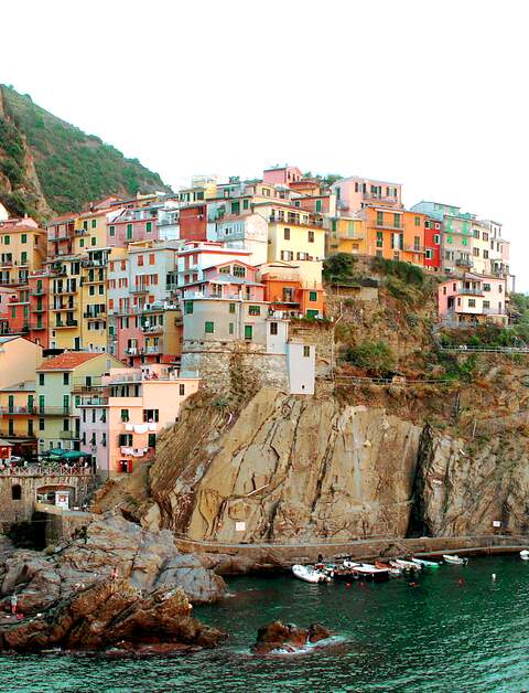 Panoramablick der Manarola in Cinque Terre  | © © Gettyimage/ThinhAit